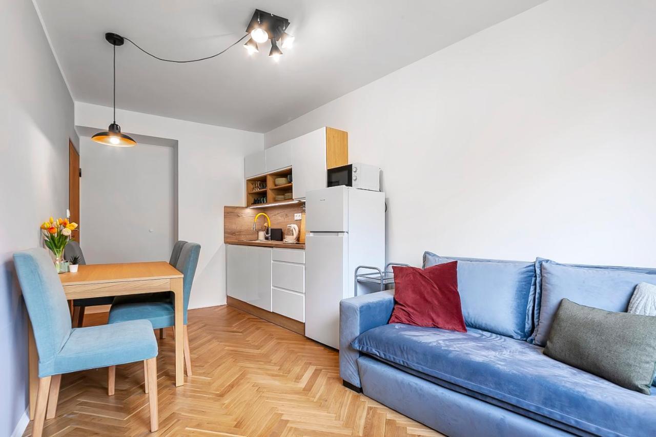 Popular Location / Street View / 4 Ppl / Netflix Apartment ปราก ภายนอก รูปภาพ